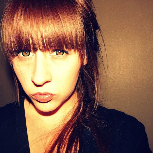 Meet your Posher, Britt - Picture 1 of 1